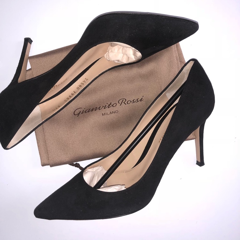 new!!! Gianvito Rossi 85 suede pumps